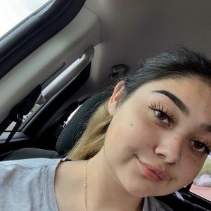 Meet your Posher, Isabel